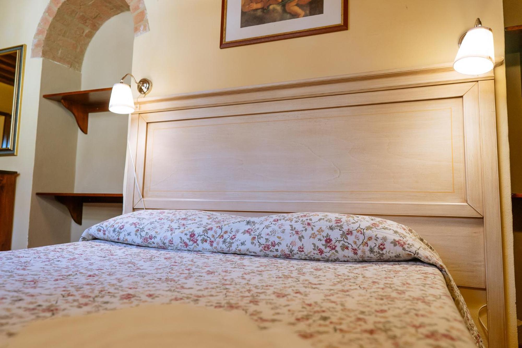 Villa Le Beringhe - Wine Pool & Relax 埃尔萨谷口村 外观 照片